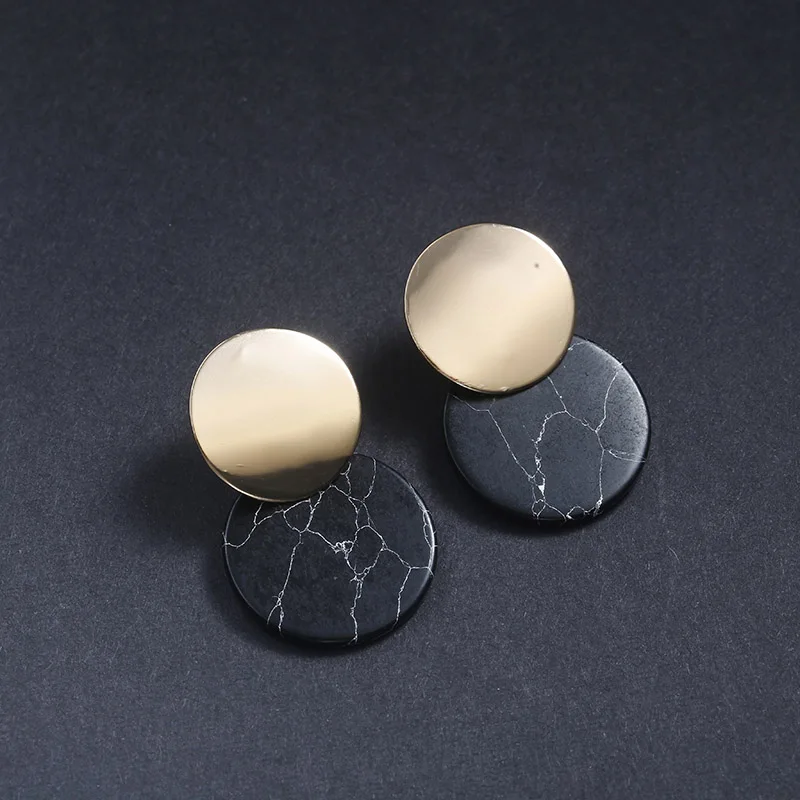 Korean Metal Earrings 2025 For Women Round Geometric Statement Vintage Gold Color Stud Earrings Fashion Jewelry Earring
