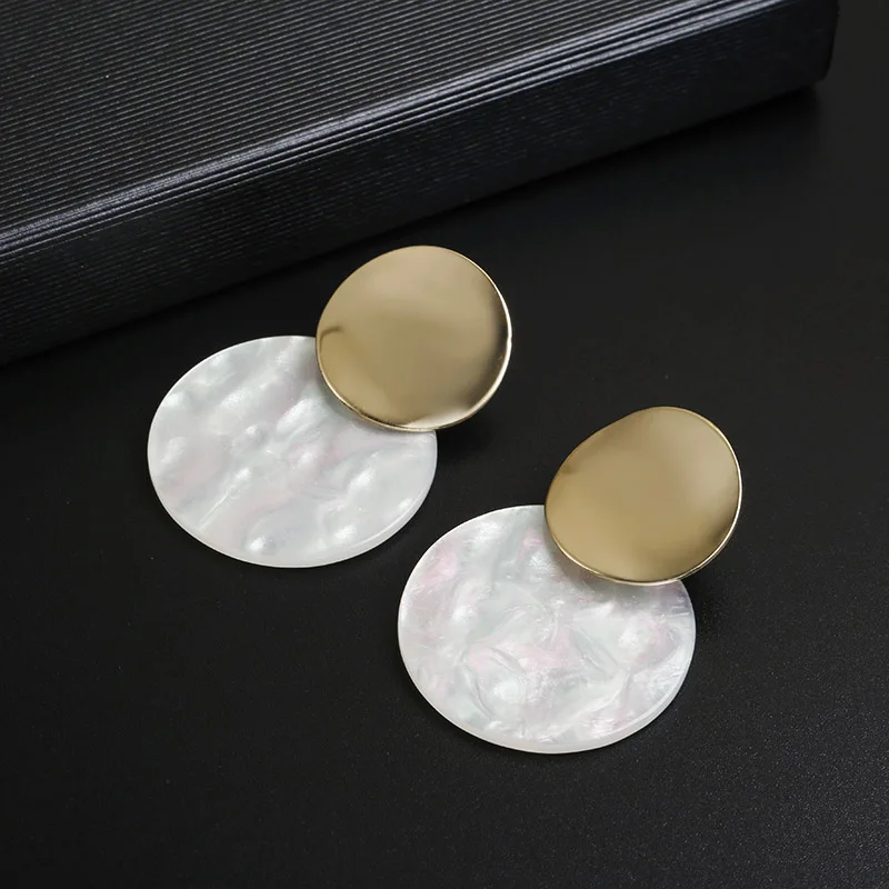 Korean Metal Earrings 2025 For Women Round Geometric Statement Vintage Gold Color Stud Earrings Fashion Jewelry Earring