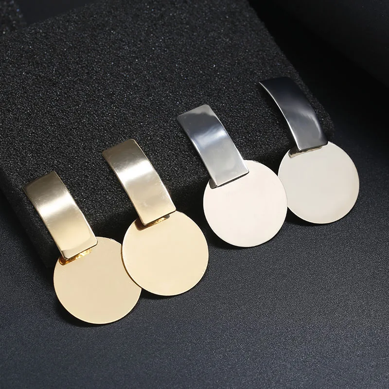 Korean Metal Earrings 2025 For Women Round Geometric Statement Vintage Gold Color Stud Earrings Fashion Jewelry Earring