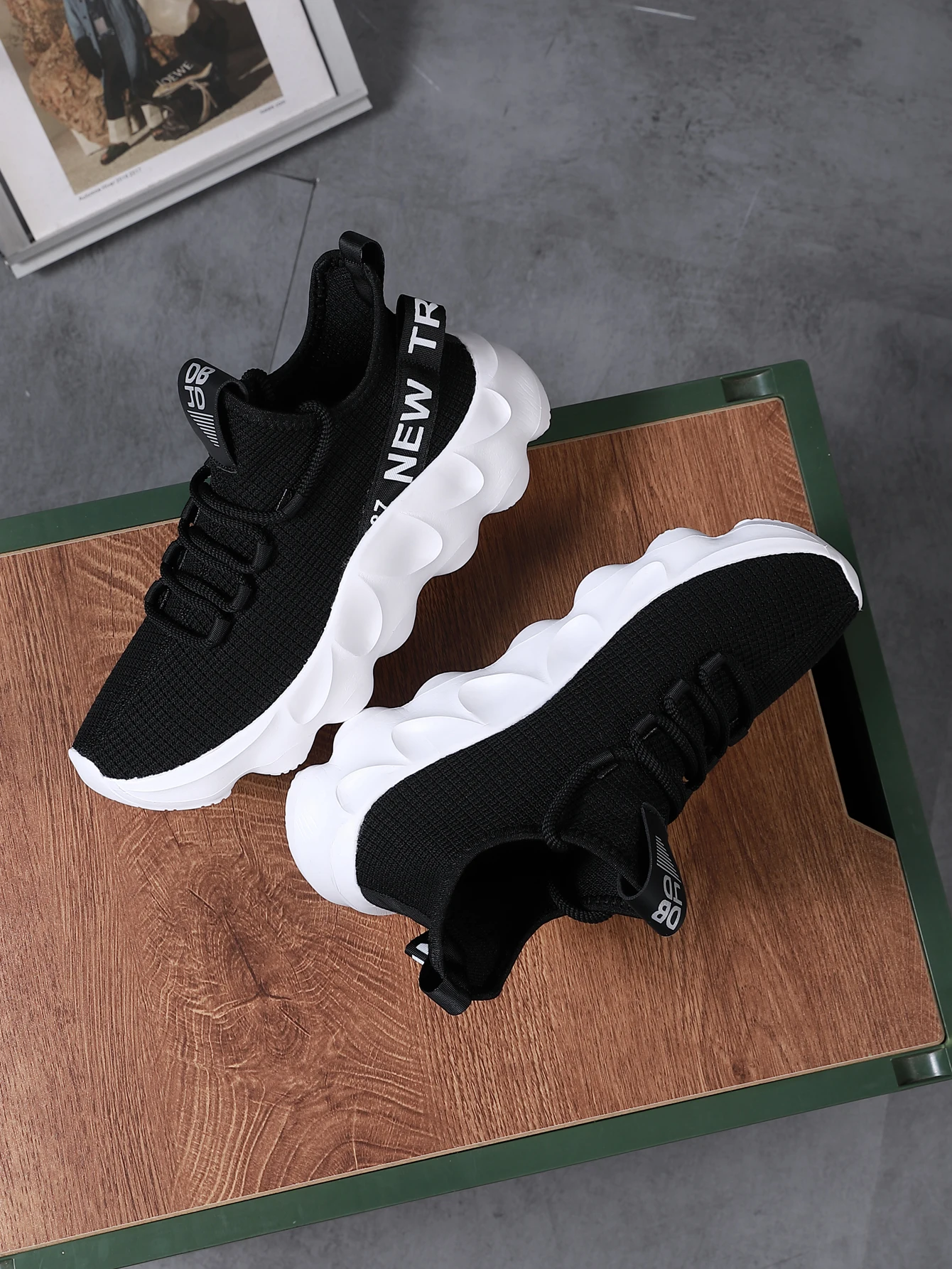 Men's Large Size Outdoor Hiking And Running Shoes Comfortable Casual Versatile Fashionable Sports Shoes for Couples Training