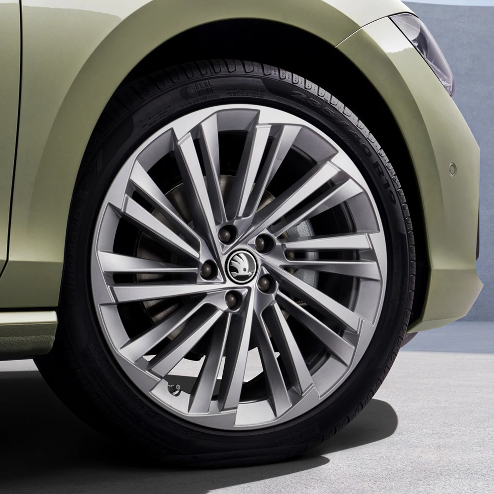 4pcs 55/65mm Car Original Wheel Center Cover Hub Cap Emblem Decoration For Skoda Kodiaq Superb Yeti Karoq Rapid Fabia RS Octavia