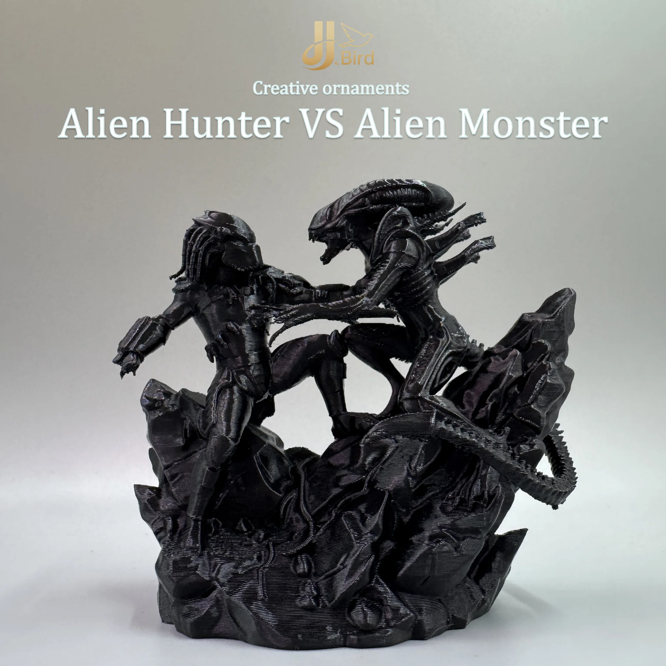 Alien Hunter VS Alien Monster Ornament, Dark Fantasy Style, Collectible Figurine, Home Desk Decoration, Creative Sculpture