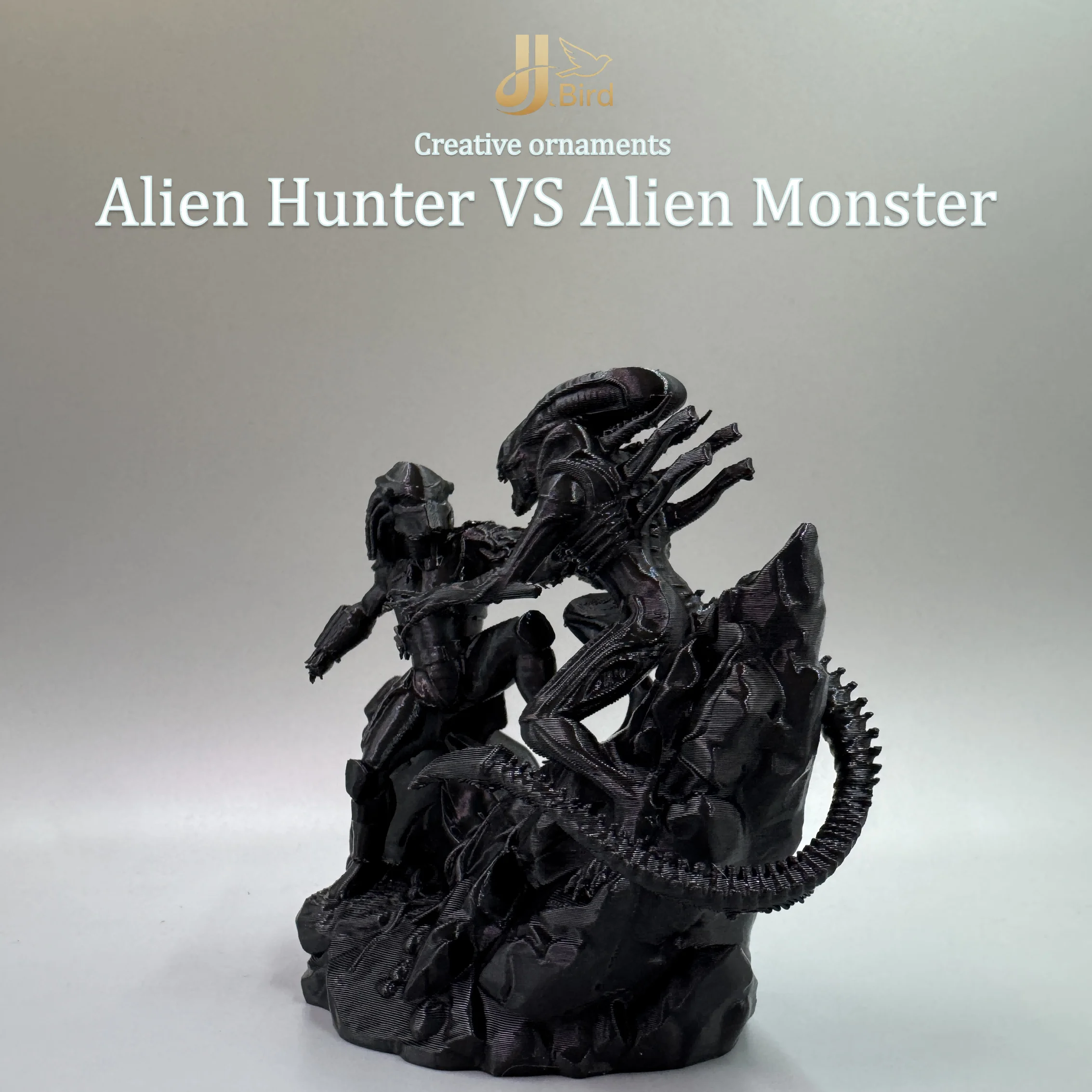 Alien Hunter VS Alien Monster Ornament, Dark Fantasy Style, Collectible Figurine, Home Desk Decoration, Creative Sculpture