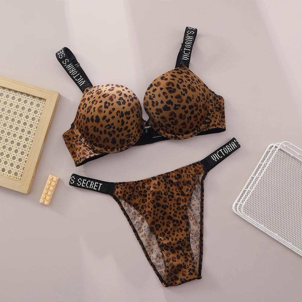 New Push Up Shapewear Adjustable Padded Gathered V Lace Lingerie Set Bra and Brief Women's Sexy Bra and Panty Set Comfortable