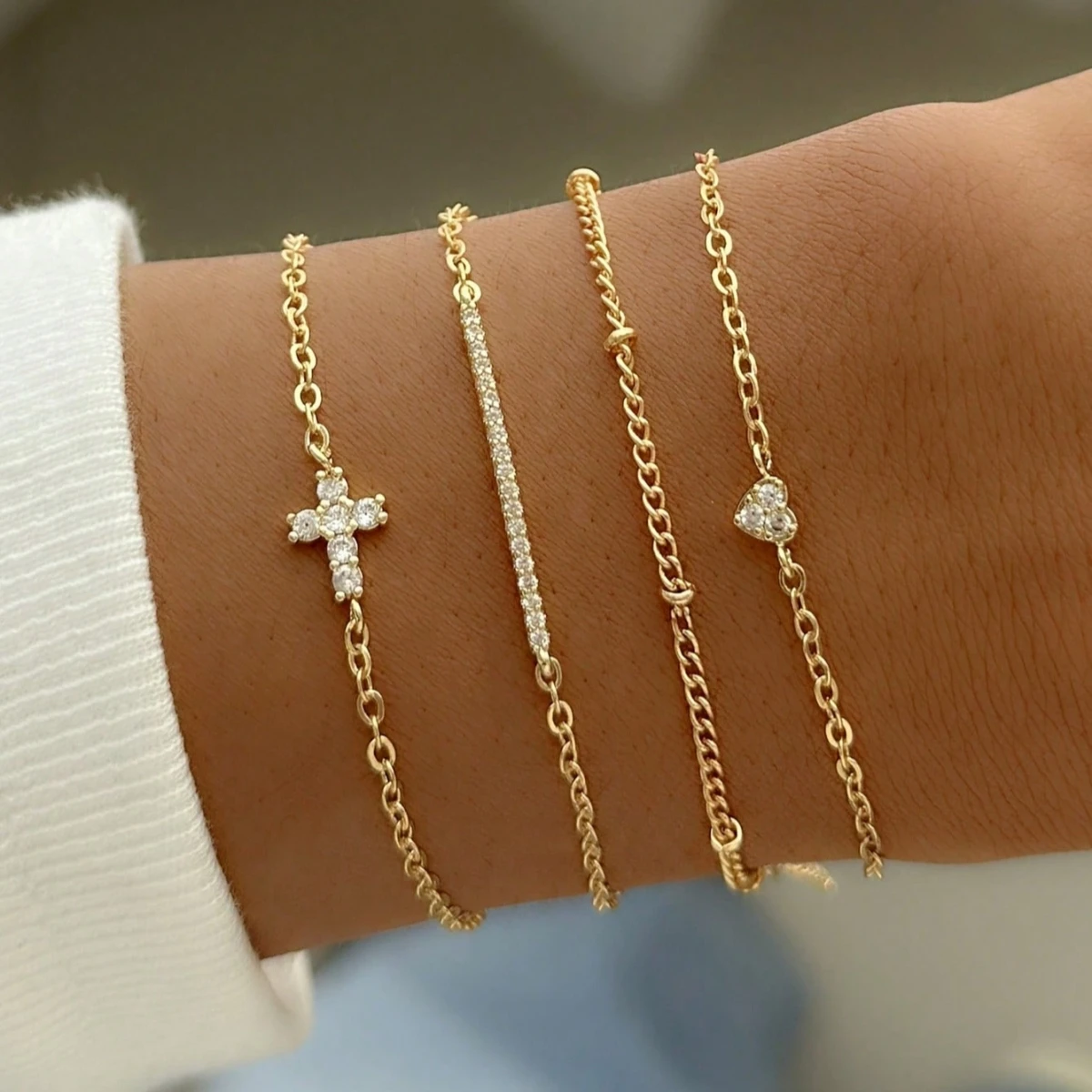 4pcs Fashionable Cubic Zirconia Cross & Heart Decor Multi-Layer Bracelet Set For Women, Birthday Party Jewelry, Best Gift