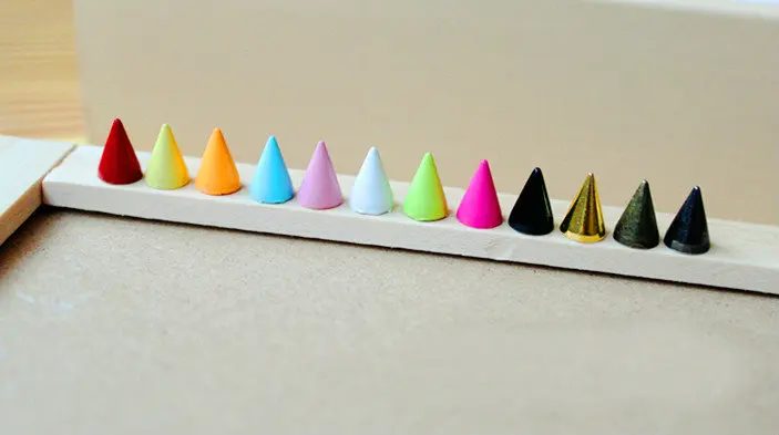 50sets 7*10mm Cone Colored Studs And Spikes For Clothes DIY Handcraft Garment Rivets For Leather Bag Shoes Tachuelas Ropa