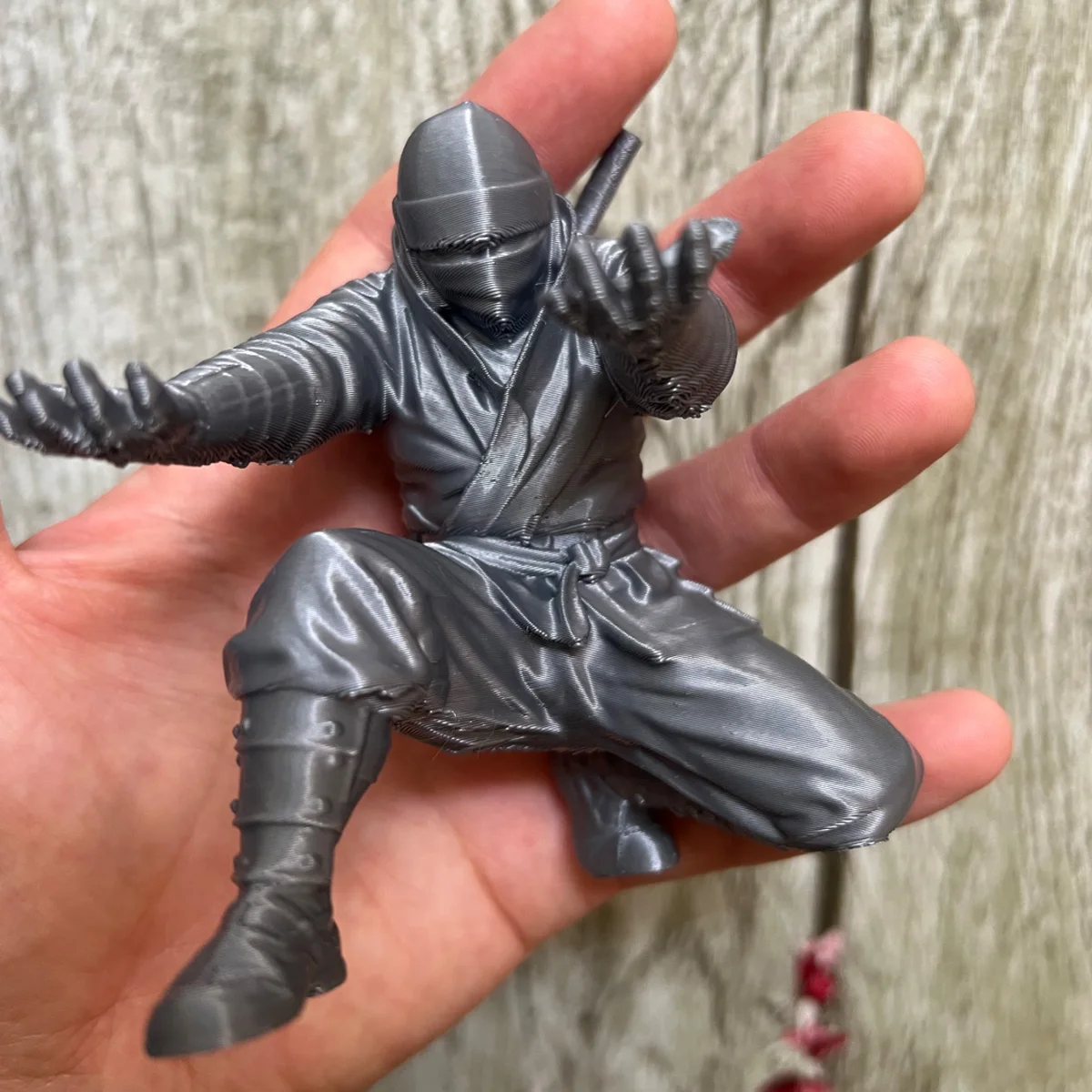(9*7.8cm) 3D Printed Cool Organizer Ninja Pen Holder Miniature Pen Stand Creative Gift Ornament Modern Desktop Decoration