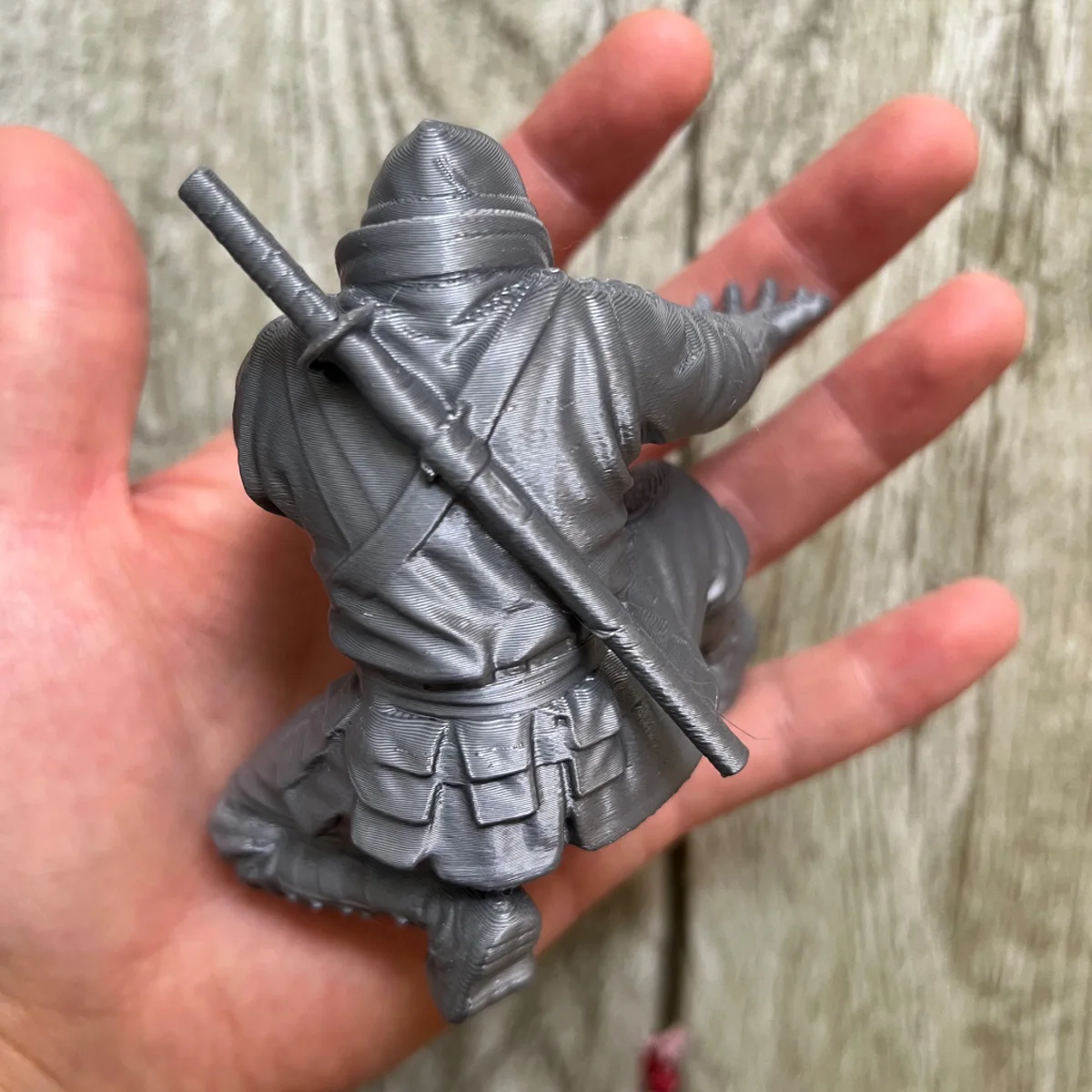 (9*7.8cm) 3D Printed Cool Organizer Ninja Pen Holder Miniature Pen Stand Creative Gift Ornament Modern Desktop Decoration