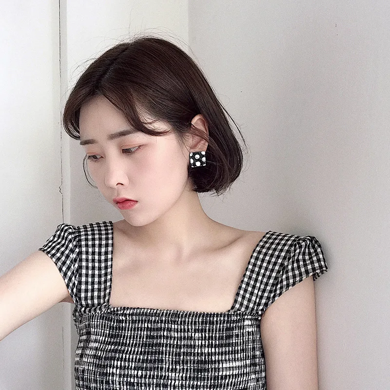 Classic Polka Dot Earring Geometric Round Square Heart Stud Earrings for Women Cute Korean Style Acrylic Earings Fashion Jewelry