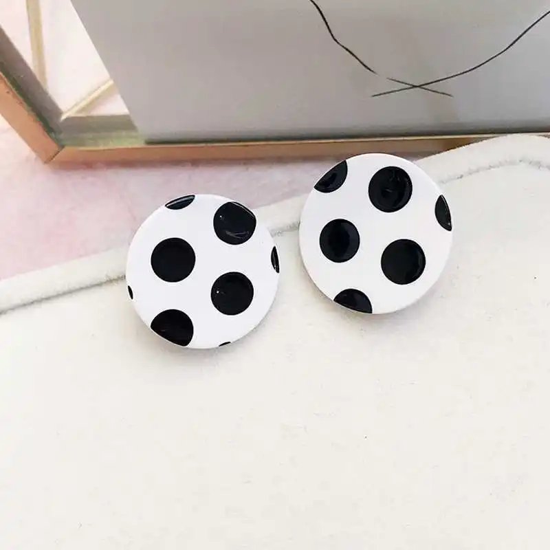 Classic Polka Dot Earring Geometric Round Square Heart Stud Earrings for Women Cute Korean Style Acrylic Earings Fashion Jewelry