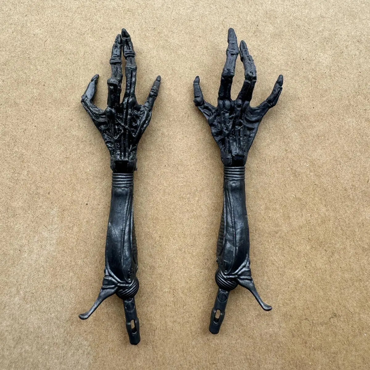 1/6 Monster Doll Accessories Replacement Hands and Arms Nwe Skull 6 Fingers 4 Fingers