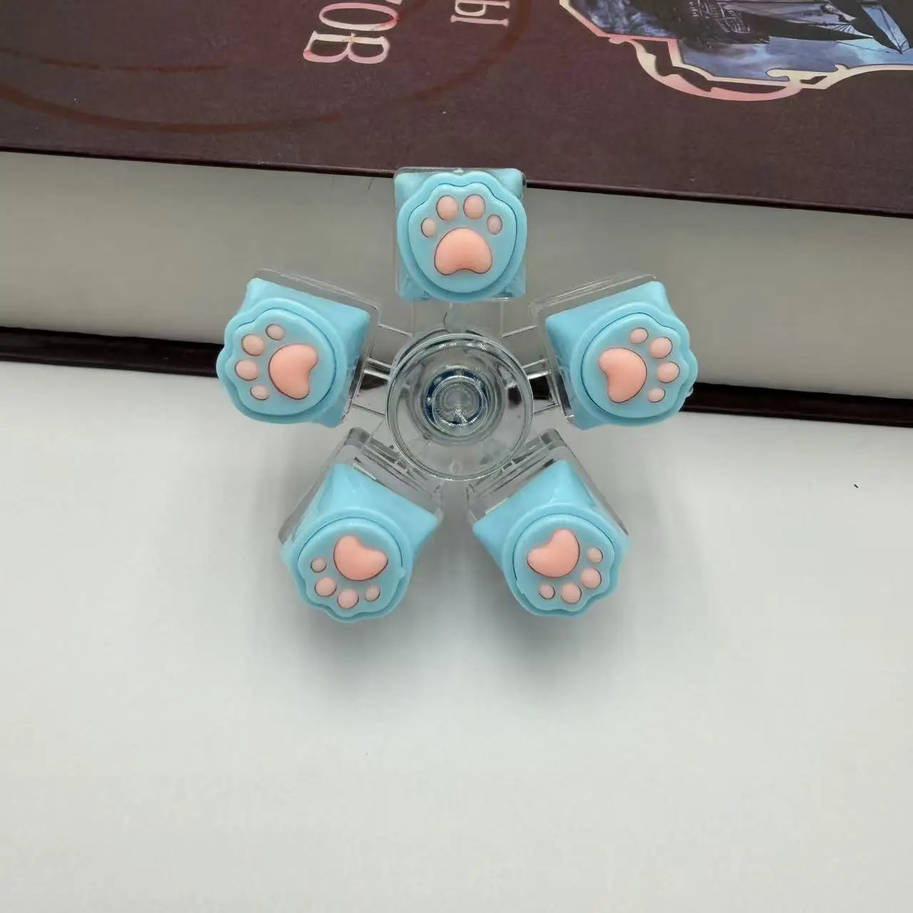 Cute Cat Paw Keycap Keychain Mechanical Keyboard Fidget Spinner Stress Relief Toy Portable Keyring for Office Desk Anxiety Gift