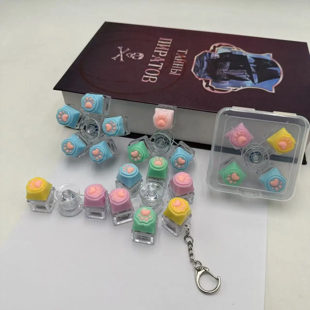 Cute Cat Paw Keycap Keychain Mechanical Keyboard Fidget Spinner Stress Relief Toy Portable Keyring for Office Desk Anxiety Gift