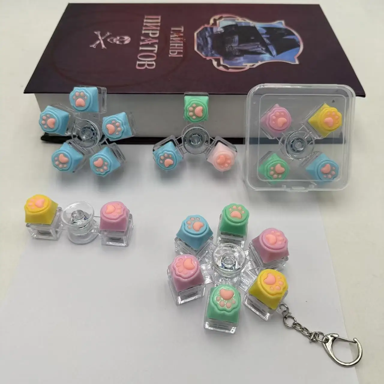 Cute Cat Paw Keycap Keychain Mechanical Keyboard Fidget Spinner Stress Relief Toy Portable Keyring for Office Desk Anxiety Gift