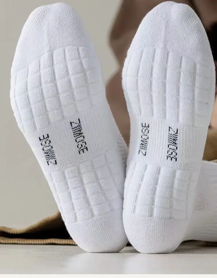 1 Pair Socks Men's Cotton Deodorant Winter Towel Bottom with Velvet Mid-Tube White Stockings Thickened Sports Basketball Socks