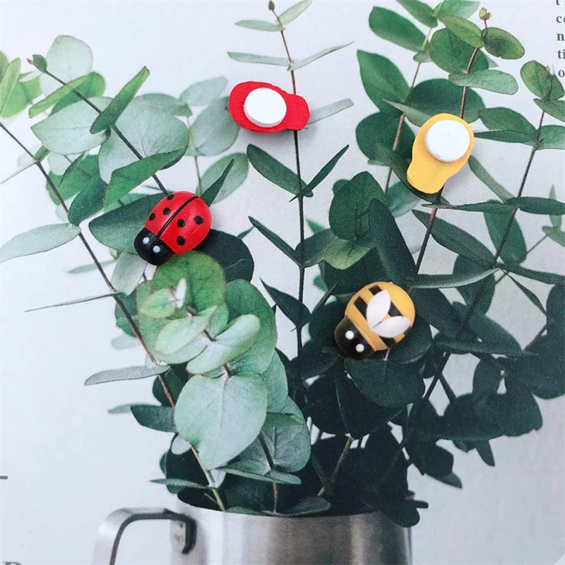 100pcs Tiny Resin Bees Ladybugs Craft Garden Red Landscape Ladybug Decoration DIY Little Animal Figurines Decor Ornaments