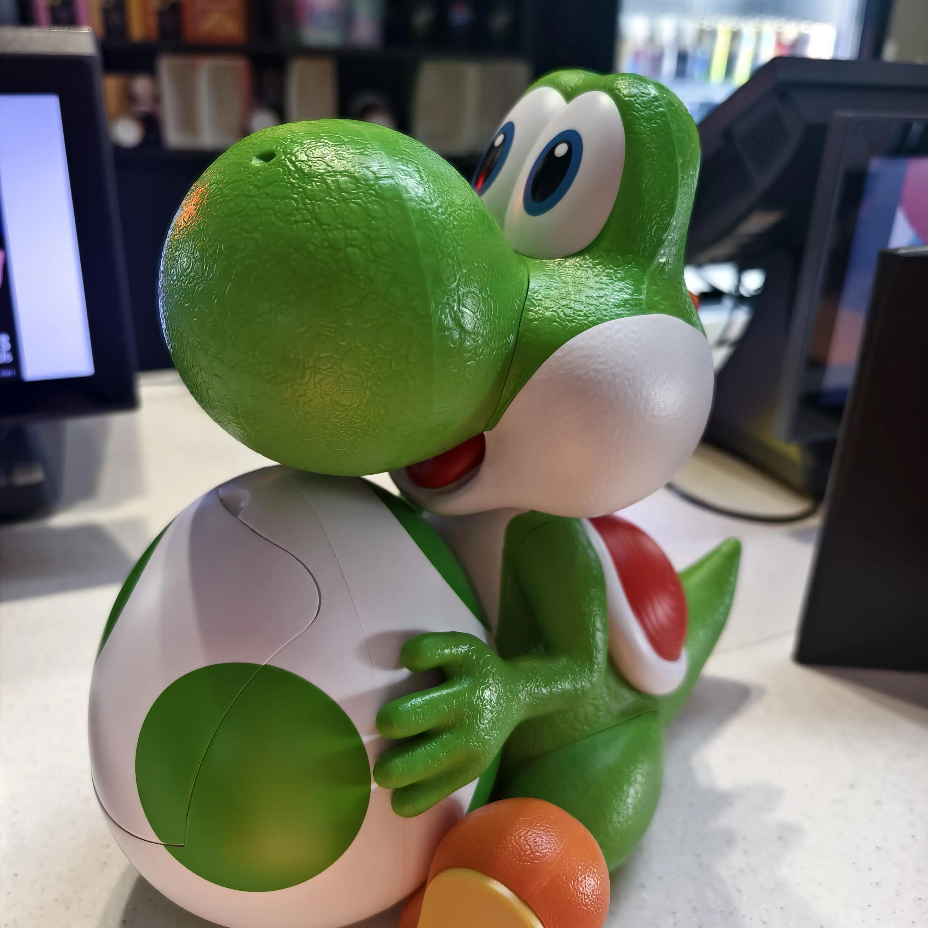Official Universal Super Mario Galaxy Movie Yoshi Popcorn Bucket Egg Hugging Collectible Snack Storage Drink Cup For Mario Fans