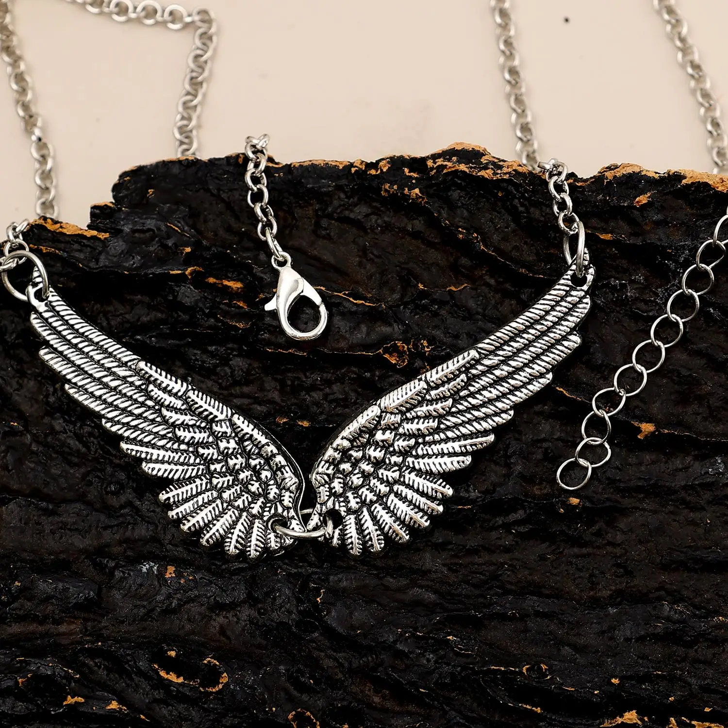 Y2K Angel Wing Feather Choker Necklace Silver Statement Angel Wing Pendant Chain Jewelry for Women Wedding Party Tribal Gifts