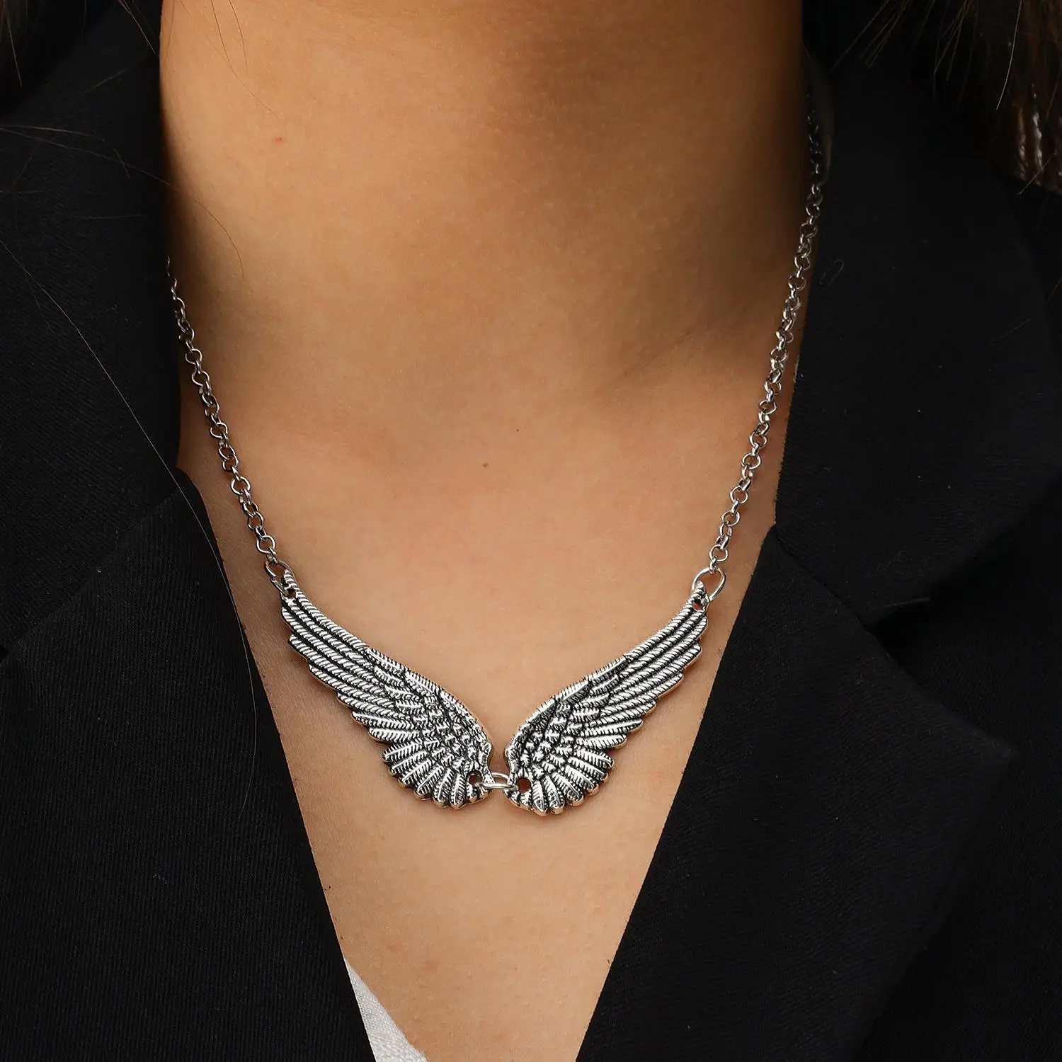 Y2K Angel Wing Feather Choker Necklace Silver Statement Angel Wing Pendant Chain Jewelry for Women Wedding Party Tribal Gifts