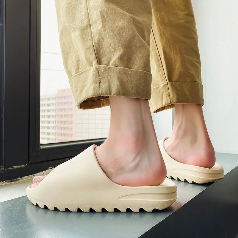 Brand High Quality Super Soft EVA Sole Summer Slippers for Men Bathroom Slippers Home Slides Couple Beach Male Slipper