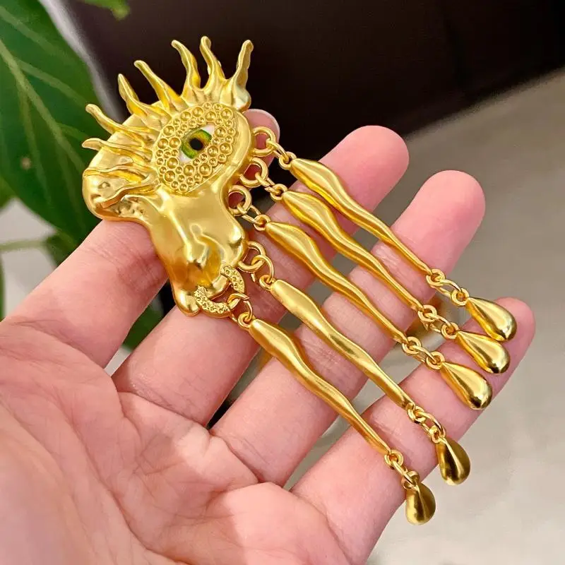 Pleated Devil's Eye Brooch Alloy Keyhole Shape Glaze Luxury Badge Pin Trendy Tassels Banquet Clothes Metal Pin
