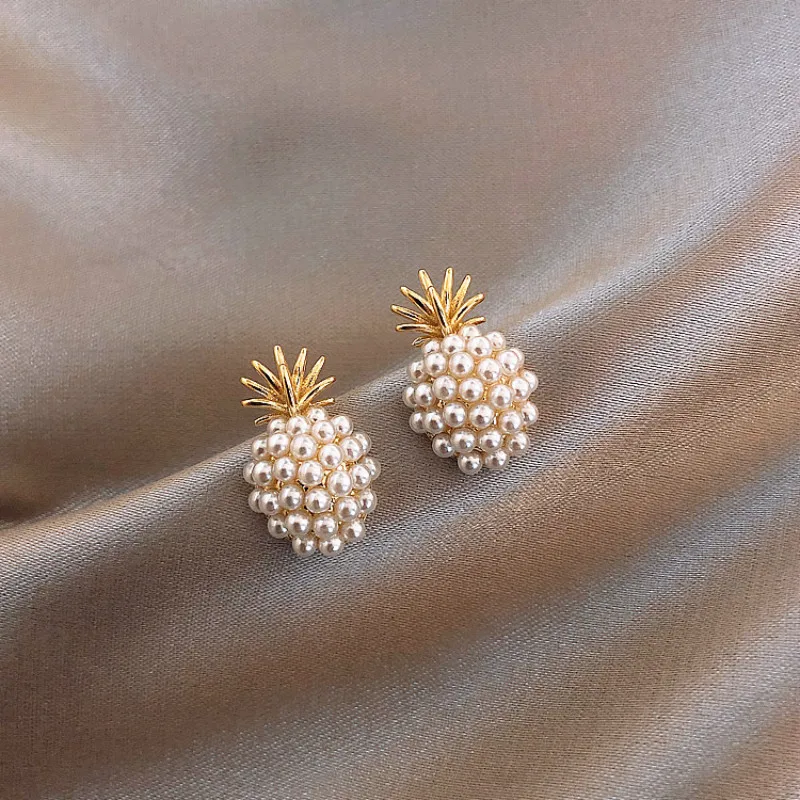 Korean Style Honey Bee Pearl Stud Earrings For Women Exquisite Small Elegant Earring Ladies Wedding Party Birthday Jewelry Gifts