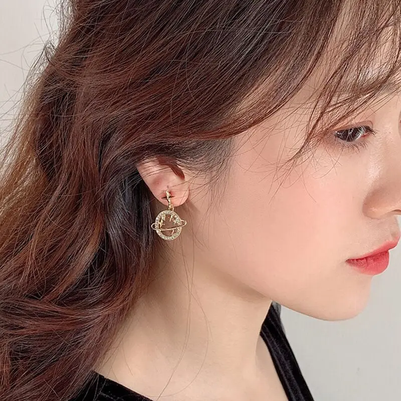 Korean Style Honey Bee Pearl Stud Earrings For Women Exquisite Small Elegant Earring Ladies Wedding Party Birthday Jewelry Gifts