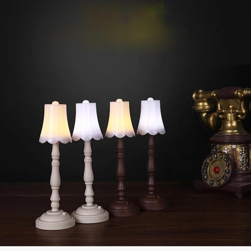 1/6 Scale White LED Desk Lamp Model Furniture for Hot Toys BJD Dollhouse Accessory Kids Pretend Play Toys