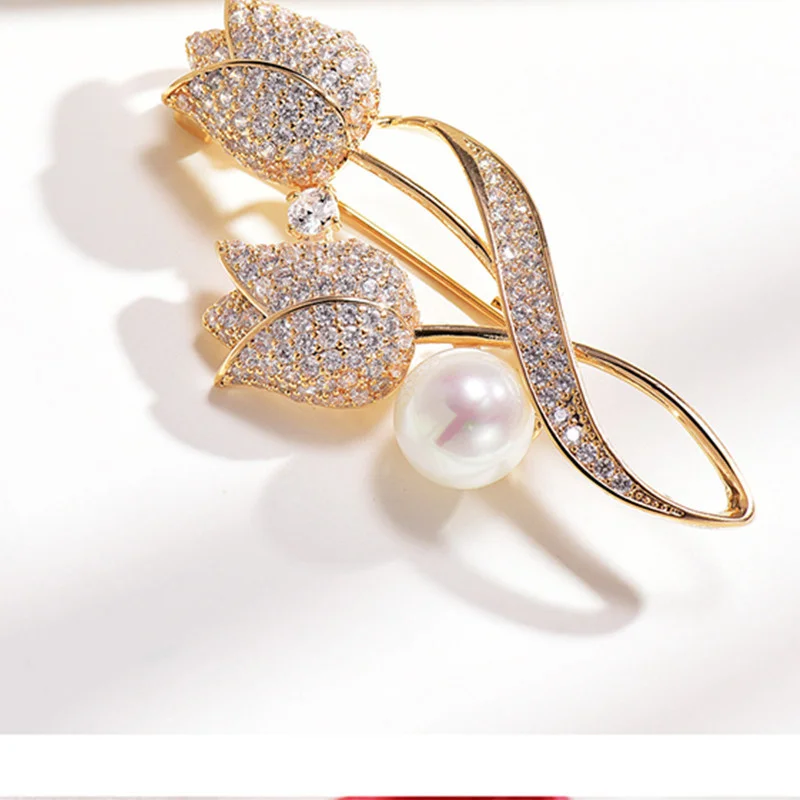 Advanced Luxury 2023 New Tulip Flower brooch Elegant Design Sense Rose White Stone Jewelry