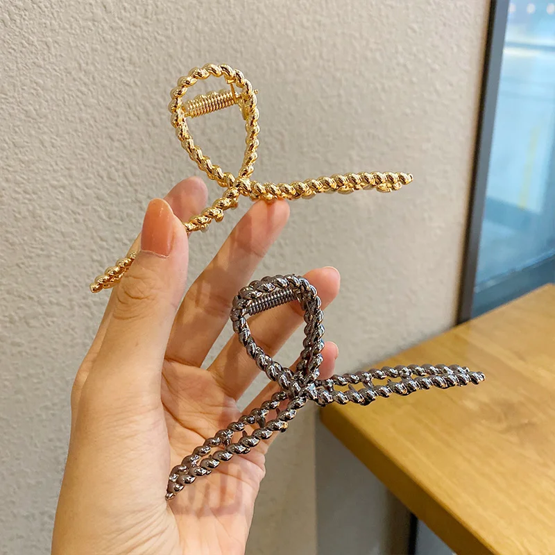 Simple Metal Hollow Out Geometric Hair Claw Ladies Elegant Hair Accessories Cross Crab Bath Clip For Women Fashion Girl Headwear