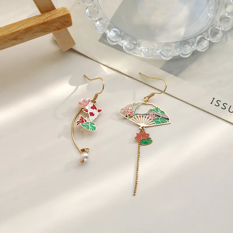Chinese Style Folding Fan Modeling Crane Cloud Hanging Dangle Earrings for Women Hollow Asymmetric Drop Earring National Jewelry