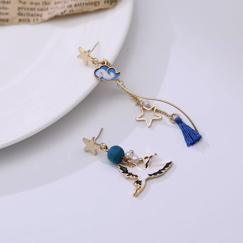 Chinese Style Folding Fan Modeling Crane Cloud Hanging Dangle Earrings for Women Hollow Asymmetric Drop Earring National Jewelry