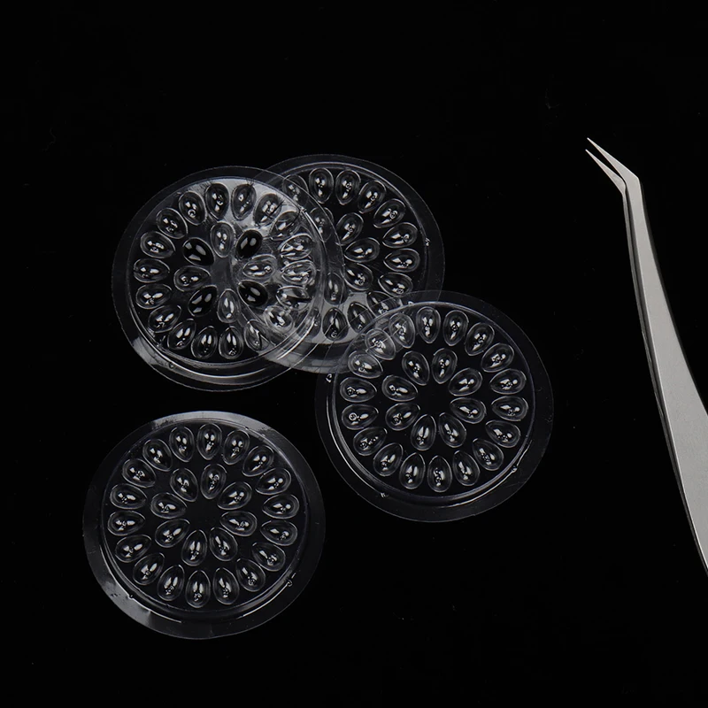 100Pcs Disposable Eyelash Glue Pallet Eyelash Extension Glue Pads Stand Eyelash Plastic Transparent Glue Holder Glue Gasket