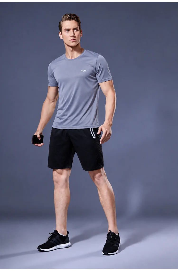 High Quality Polyester Men Running T Shirt Quick Dry Fitness Shirt Training Exercise Clothes Gym Sport Shirt Tops Lightweight