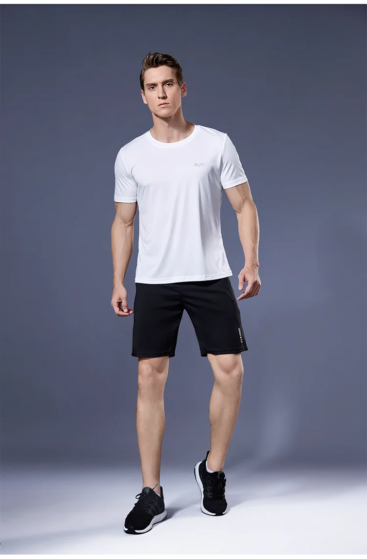 High Quality Polyester Men Running T Shirt Quick Dry Fitness Shirt Training Exercise Clothes Gym Sport Shirt Tops Lightweight