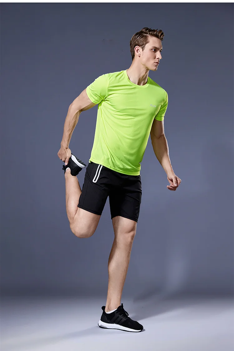 High Quality Polyester Men Running T Shirt Quick Dry Fitness Shirt Training Exercise Clothes Gym Sport Shirt Tops Lightweight