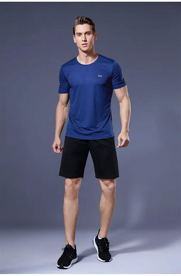 High Quality Polyester Men Running T Shirt Quick Dry Fitness Shirt Training Exercise Clothes Gym Sport Shirt Tops Lightweight