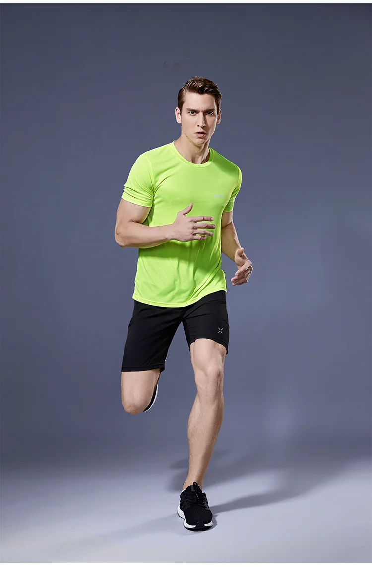 High Quality Polyester Men Running T Shirt Quick Dry Fitness Shirt Training Exercise Clothes Gym Sport Shirt Tops Lightweight