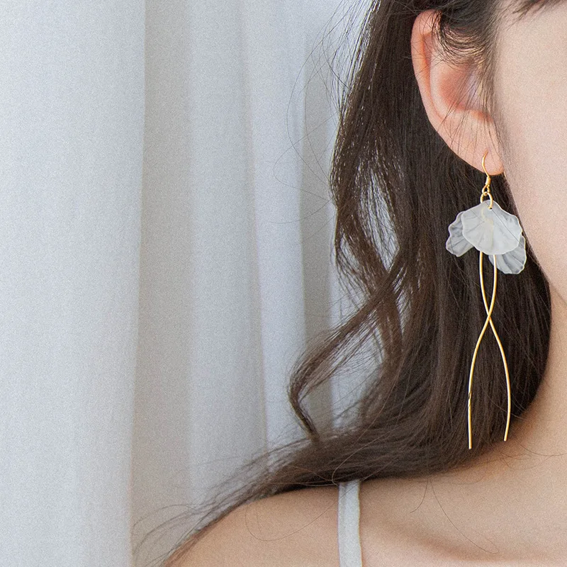 Korean Acrylic Big Flower Tassel Drop Earrings for Women Sweet White Crystal Petals Brincos Wedding Party Jewelry Girl Gift