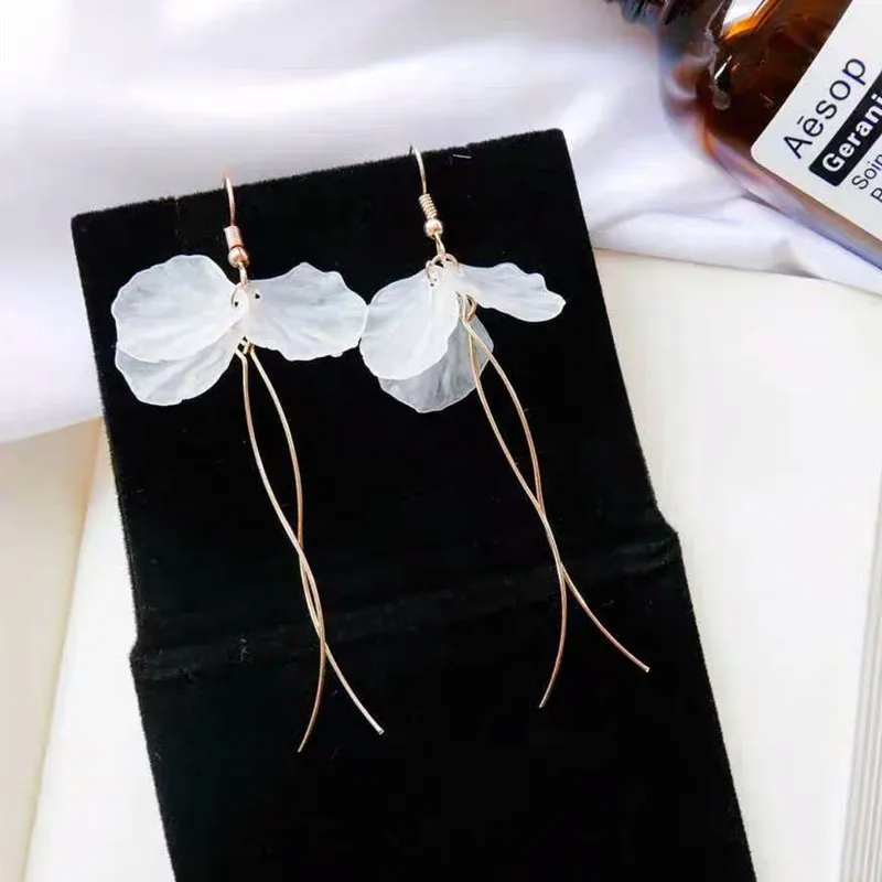 Korean Acrylic Big Flower Tassel Drop Earrings for Women Sweet White Crystal Petals Brincos Wedding Party Jewelry Girl Gift
