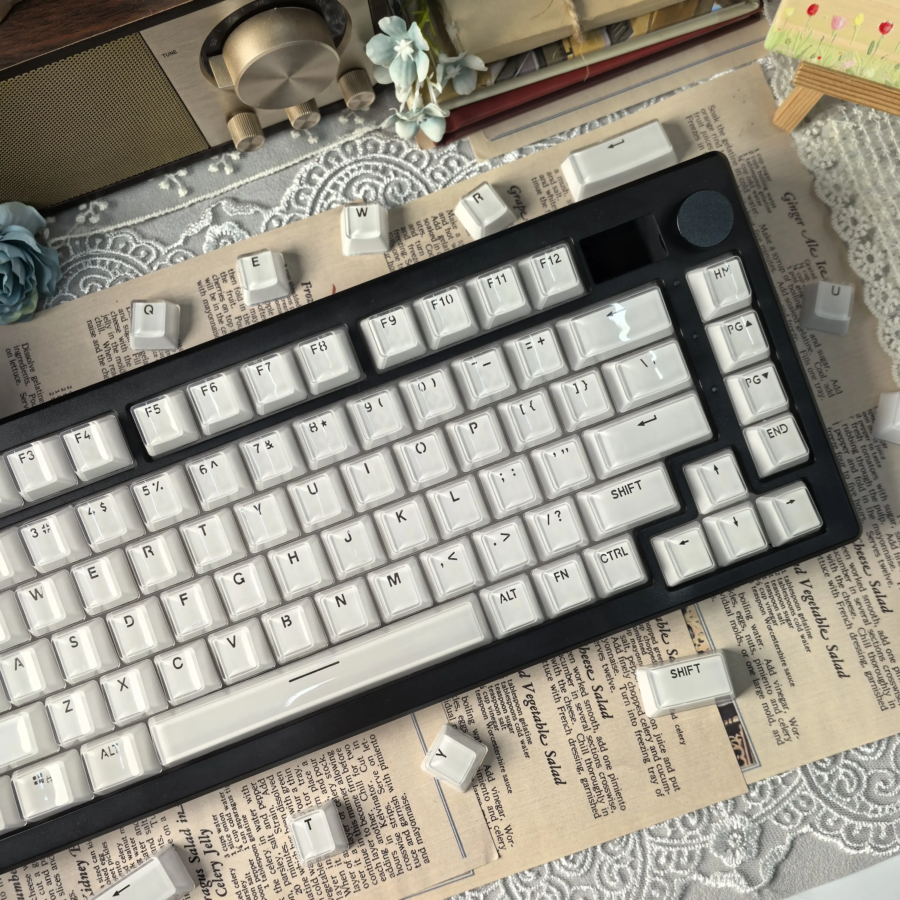 MAIMOOO Translucent Keycaps Jelly Jello Pink 123 Keys Layout White DIY Backlit Crystal Keycaps For Mechanical Keyboard
