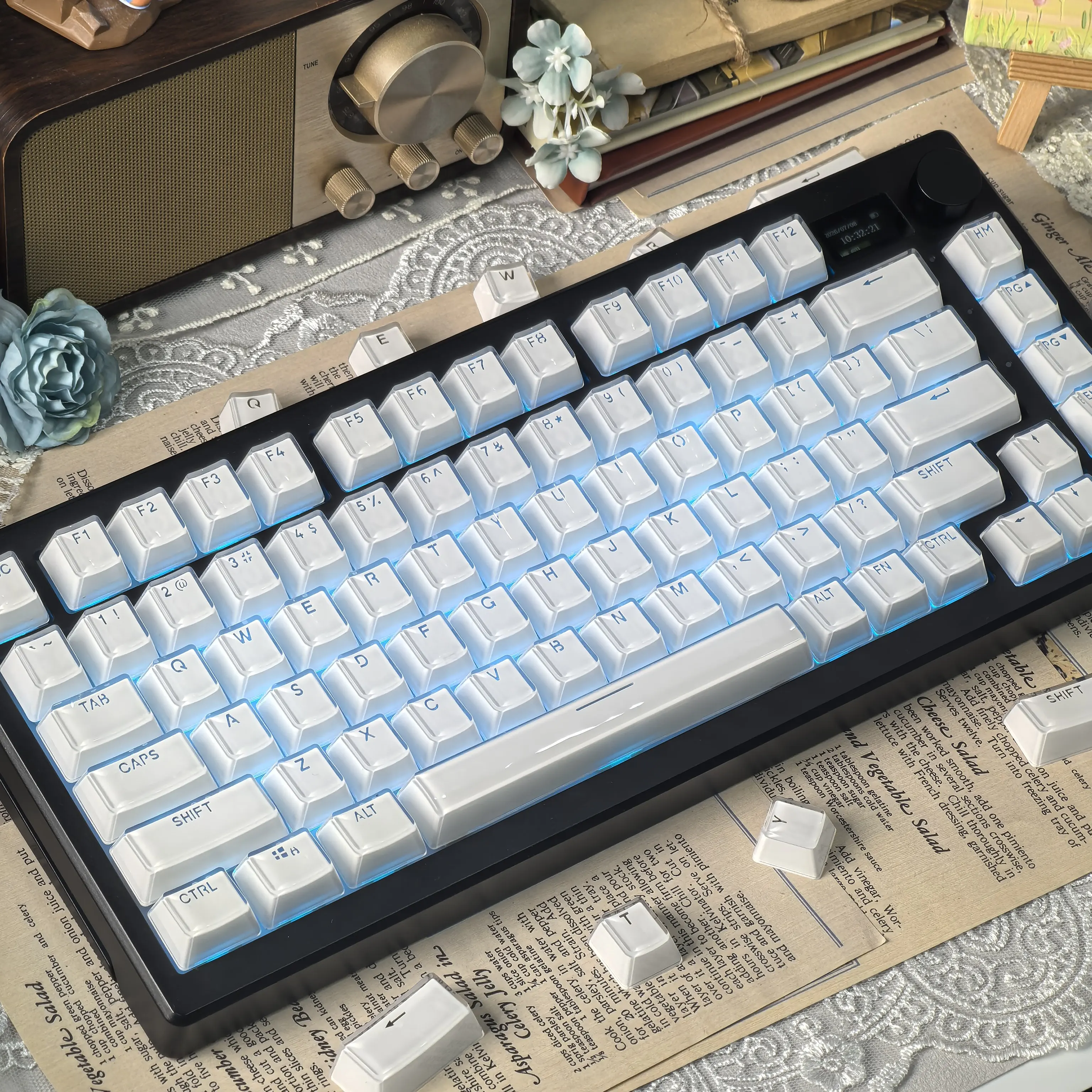 MAIMOOO Translucent Keycaps Jelly Jello Pink 123 Keys Layout White DIY Backlit Crystal Keycaps For Mechanical Keyboard