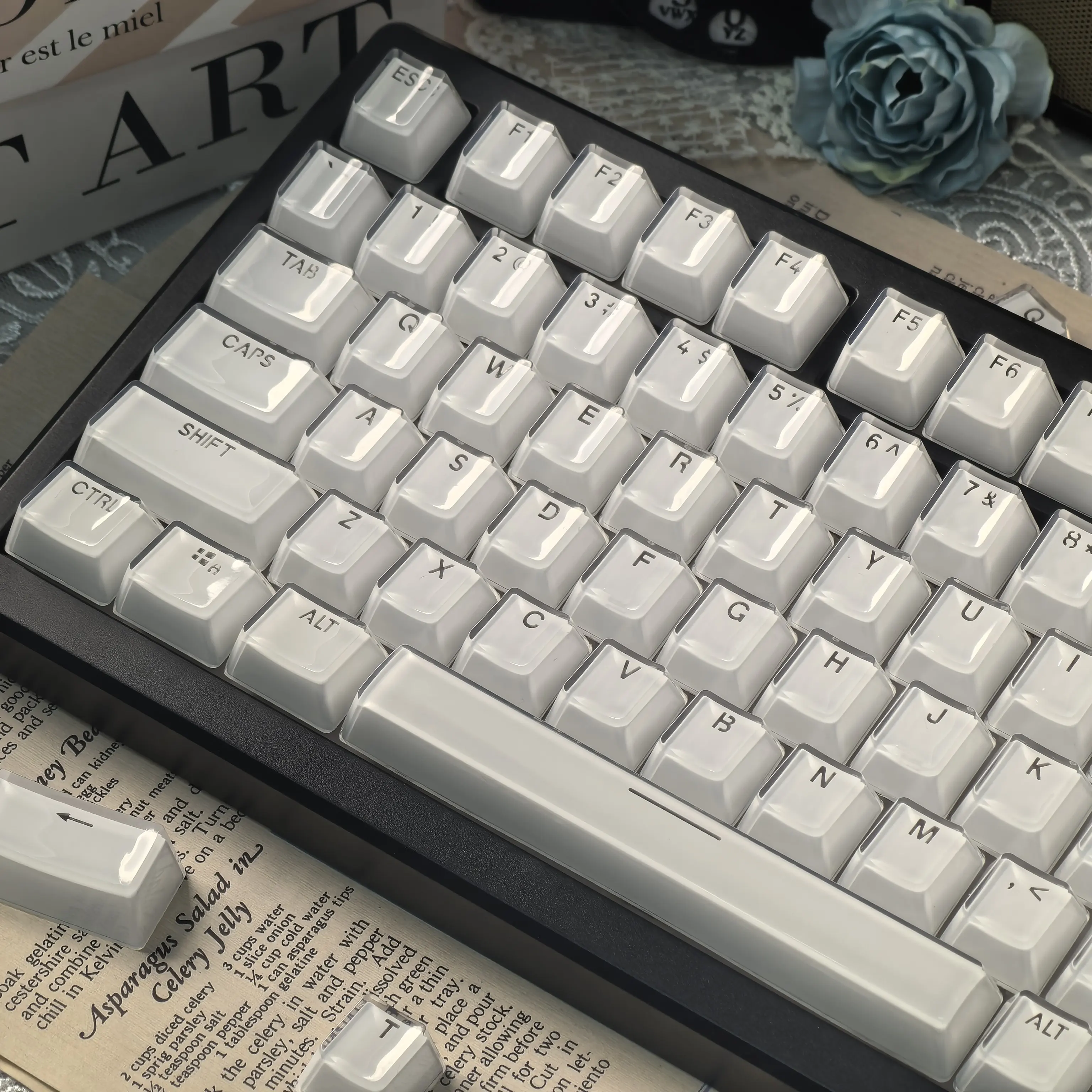 MAIMOOO Translucent Keycaps Jelly Jello Pink 123 Keys Layout White DIY Backlit Crystal Keycaps For Mechanical Keyboard