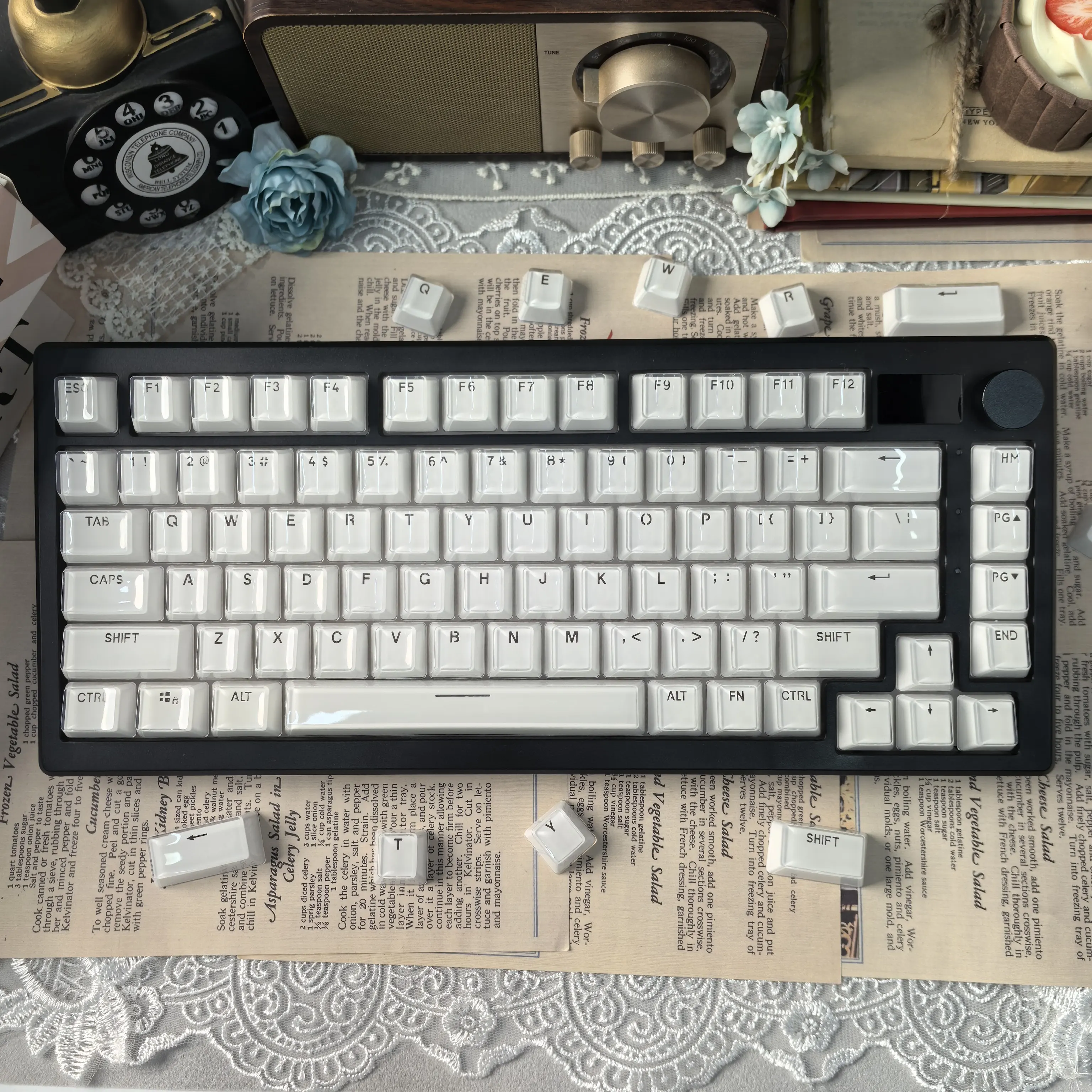 MAIMOOO Translucent Keycaps Jelly Jello Pink 123 Keys Layout White DIY Backlit Crystal Keycaps For Mechanical Keyboard