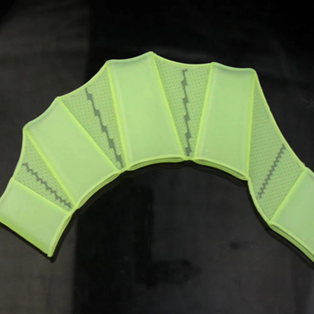 1Pair Unisex Frog Type Silicone Girdles Swimming Hand Fins Finger Webbed Gloves Paddle Water Sports Frog Claw Swimming Equipment