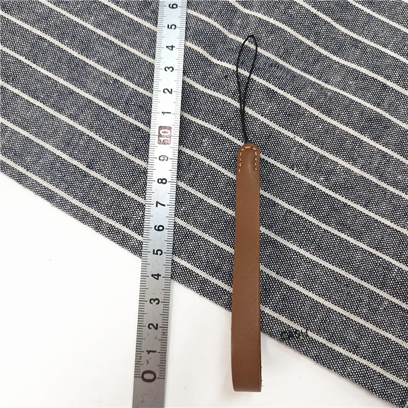 New Leather Lanyard Short Phone Strap Anti-lost Key Chain Smooth Surface Finger Rope For U Disk Bluetooth Small Speaker Sling