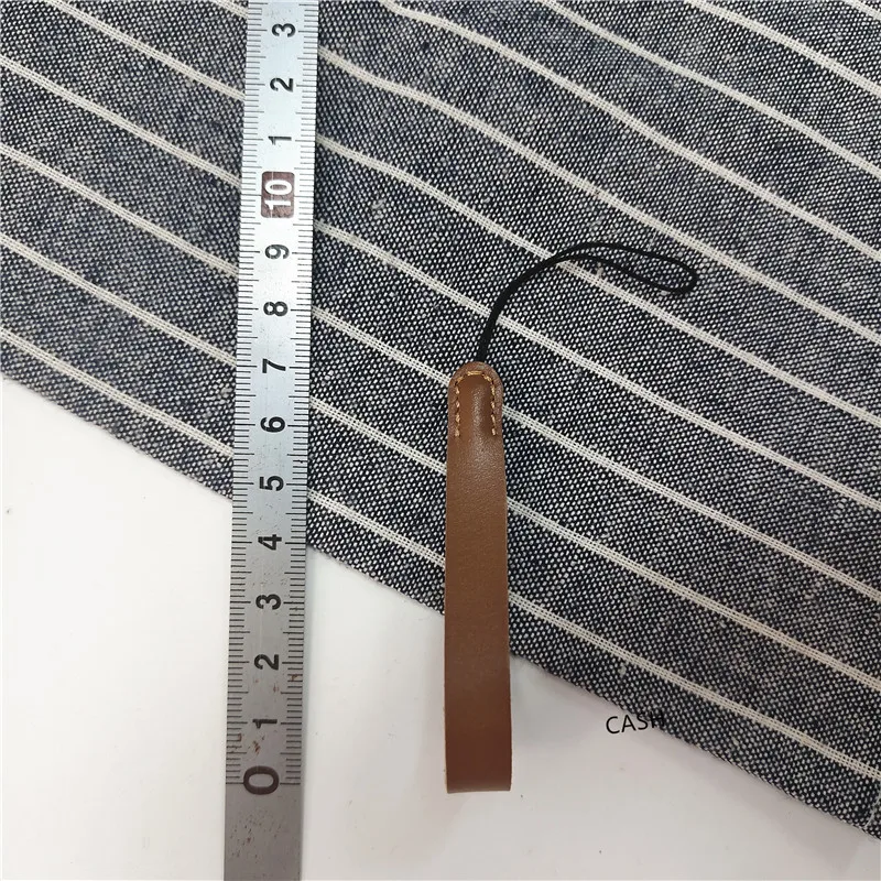 New Leather Lanyard Short Phone Strap Anti-lost Key Chain Smooth Surface Finger Rope For U Disk Bluetooth Small Speaker Sling