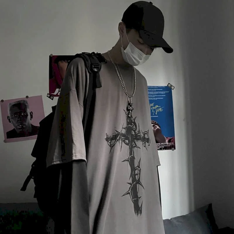 T-Shirt for Men Summer Cross of Thorns Suitcase Men's T-Shirts Long-Sleeved Dark Hip-Hop Men's Oversize T-Shirt Y2K T Shirt Tops