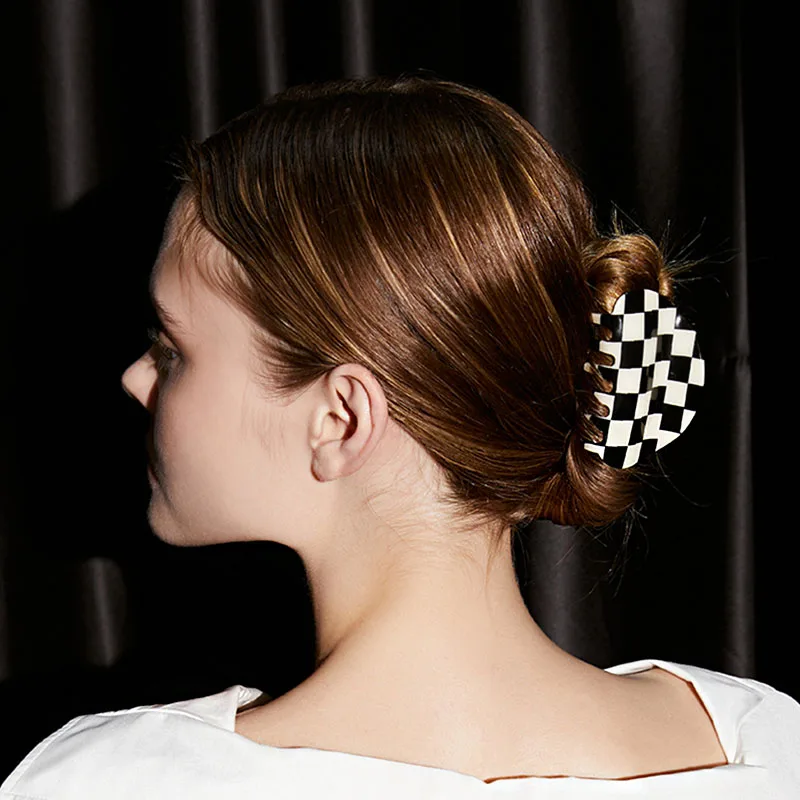 New Women Elegant Checkerboard Acrylic Hair Claw Temperament Geometric Headband Hair Clips Hairpins Fahion Hair Accessories Gift