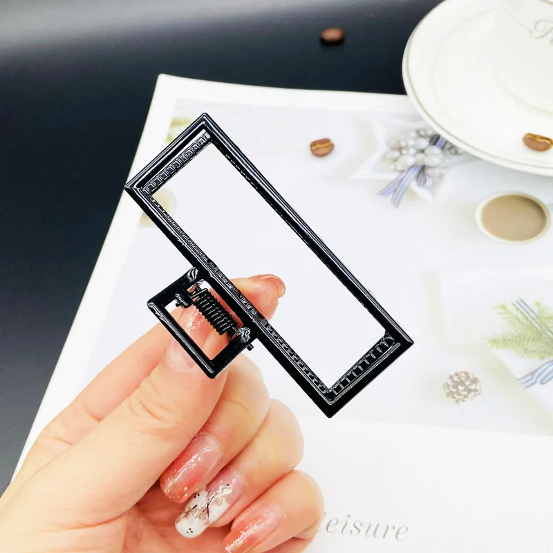 Simple black Claw Crab Elegant Girls metal grabbing clip headdress female Ponytail Claw Clip Hair Jewelry Ornament accessory